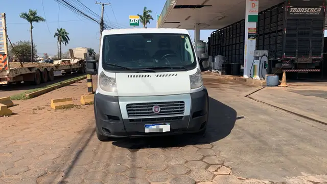 Carro Fiat Ducato 2019 2.3 TDI Cargo 8m³