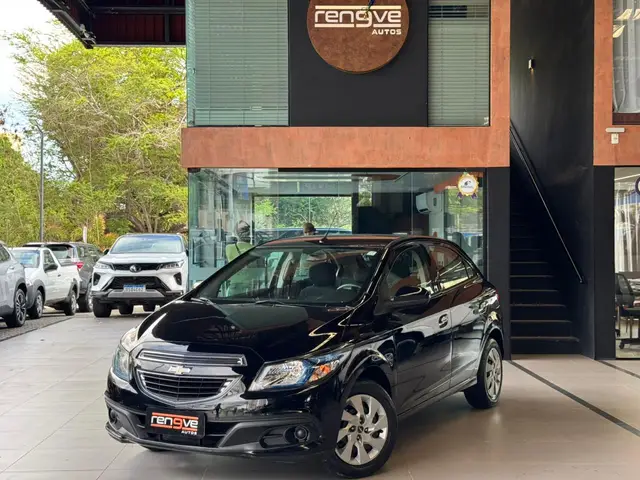 Carro Chevrolet Onix 2015 1.4 LT SPE/4