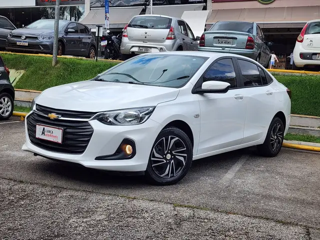 Carro Chevrolet Onix Plus 2024 LT 1.0