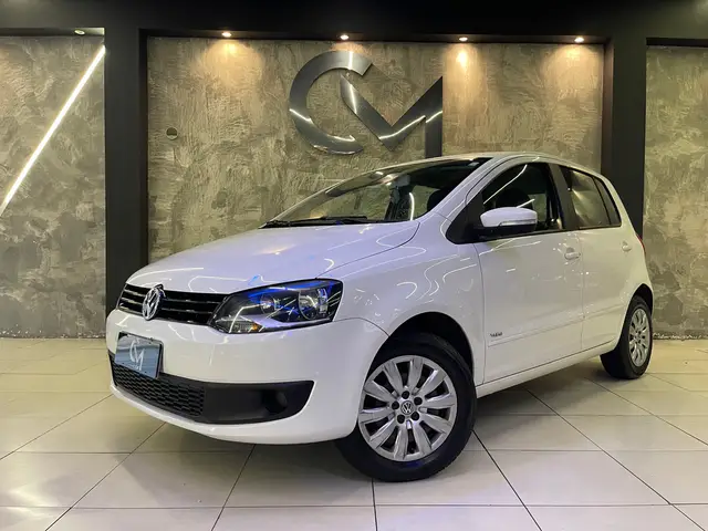 Carro Volkswagen Fox 2014 1.6 VHT (Flex)