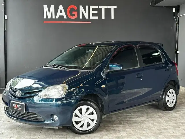 Carro Toyota Etios 2016 XS 1.5 (Flex)