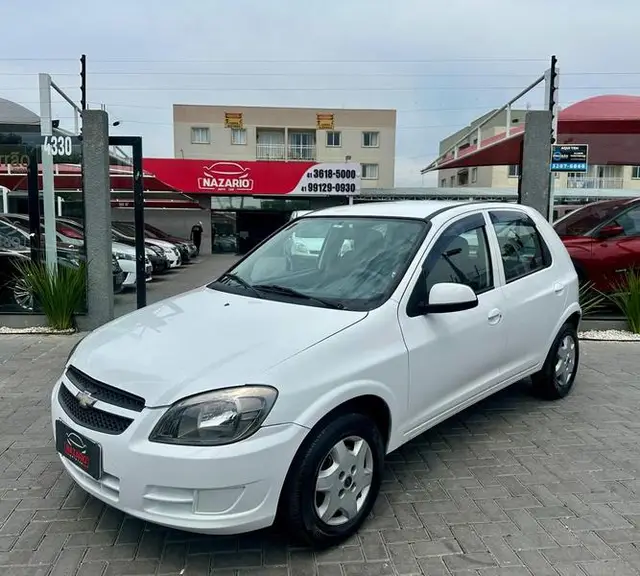 Carro Chevrolet Celta 2012 LT 1.0 (Flex)