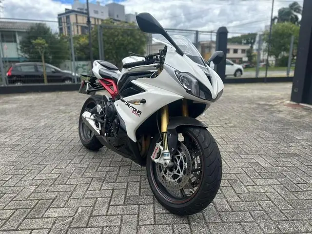 Moto Triumph Daytona 2014 675R (ABS)