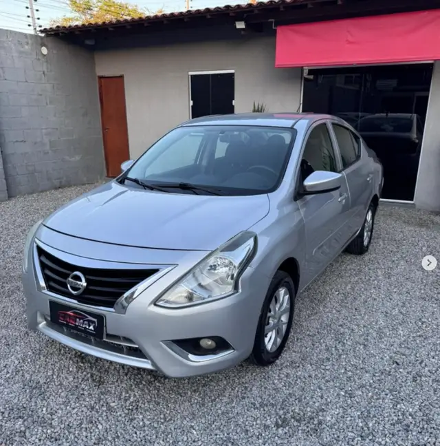 Carro Nissan Versa 2016 1.0 12V S (Flex)