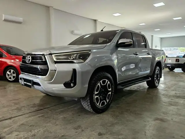 Carro Toyota Hilux Cabine Dupla 2017 Hilux 2.7 SRV CD 4x2 (Flex) (Aut)