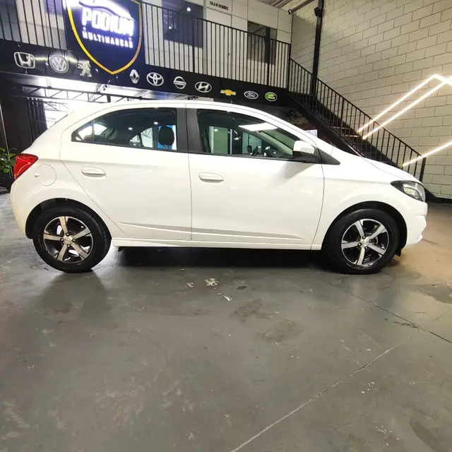Carro Chevrolet Onix 2019 1.4 LTZ SPE/4