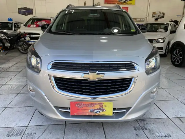 Carro Chevrolet Spin 2017 LT 5S 1.8 (Flex)