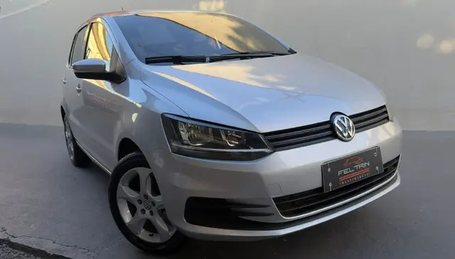 Carro Volkswagen Fox 2017 1.0 MPI Trendline (Flex)