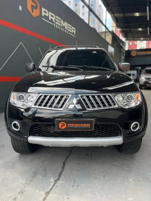 Carro Mitsubishi Pajero Dakar 2010 3.2 16V (aut.)