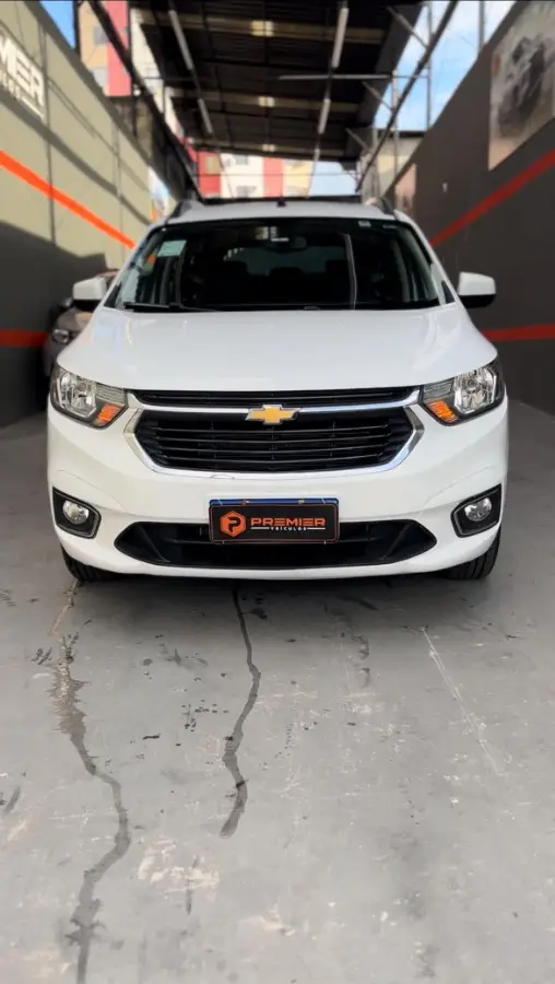 Carro Chevrolet Spin 2024 Premier 1.8 (Aut.)