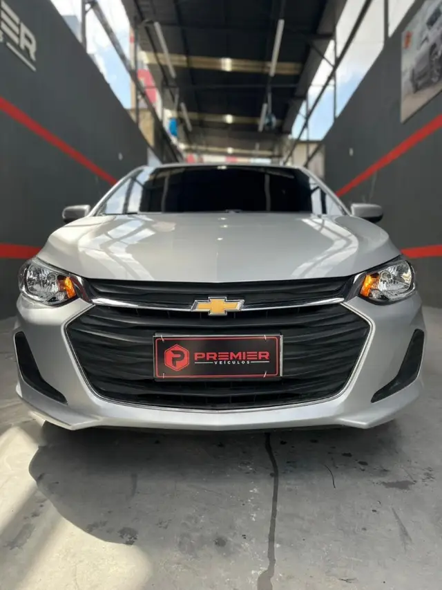 Carro Chevrolet Onix 2023 LT 1.0