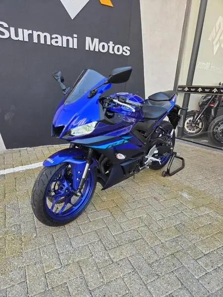 Moto Yamaha YZF R3 2025 ABS
