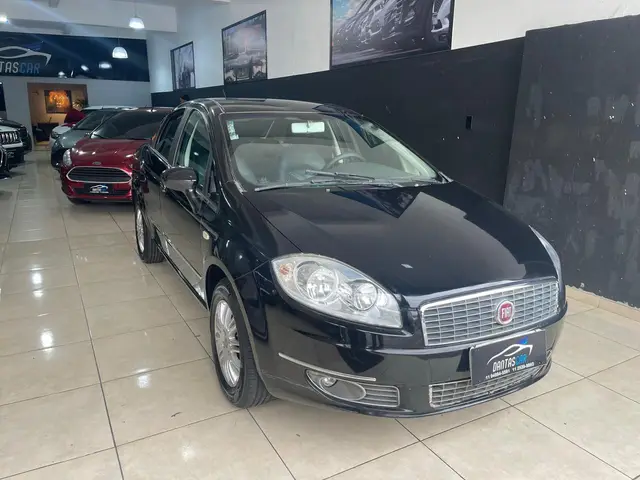 Carro Fiat Linea 2011 HLX 1.8 16V (Flex)