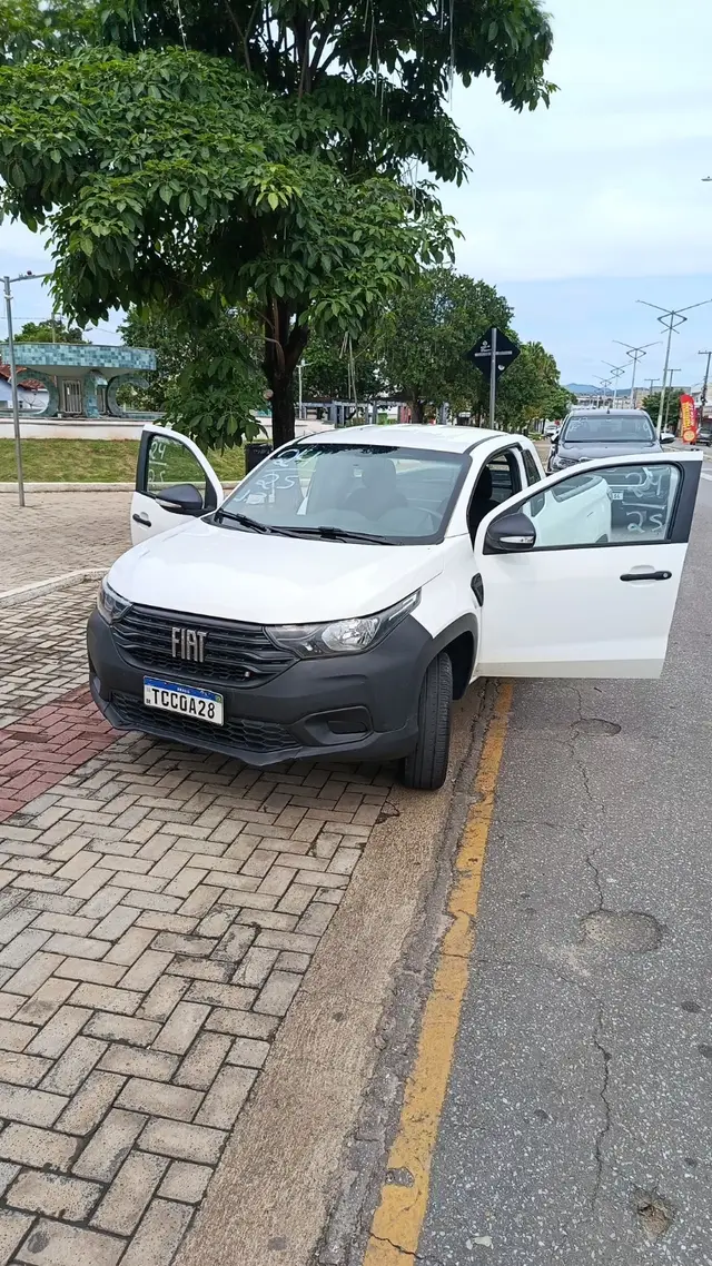 Carro Fiat Strada 2025 Endurance 1.3 Flex 8V CS