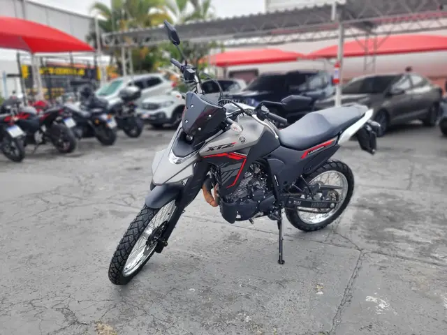 Moto Yamaha XTZ 250 Lander 2025 Connected