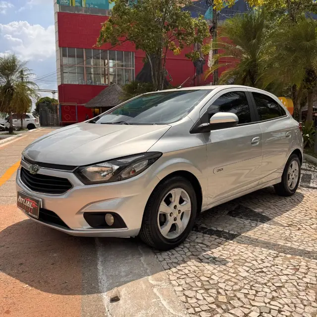 Carro Chevrolet Onix 2019 1.4 LT SPE/4 (Aut)
