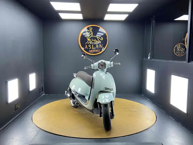 Moto Motorino Cappuccino 2023 150