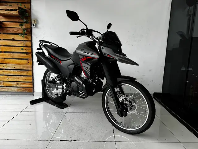 Moto Yamaha XTZ 250 Lander 2025 Connected