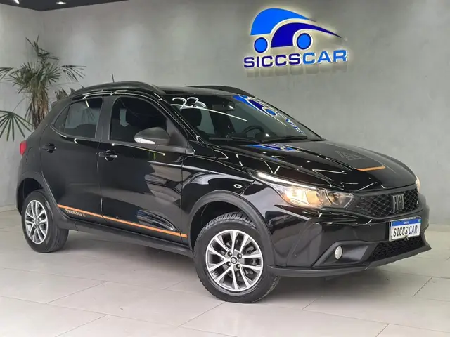 Carro Fiat Argo 2023 Trekking 1.3 (Flex)