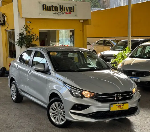 Carro Fiat Cronos 2025 Drive 1.0
