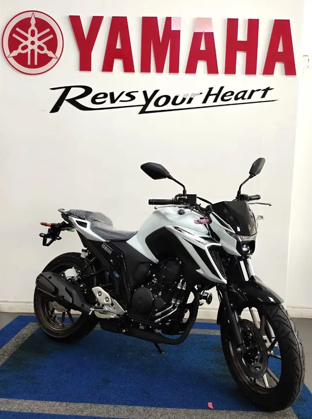 Moto Yamaha Fazer FZ25 2026 Connected