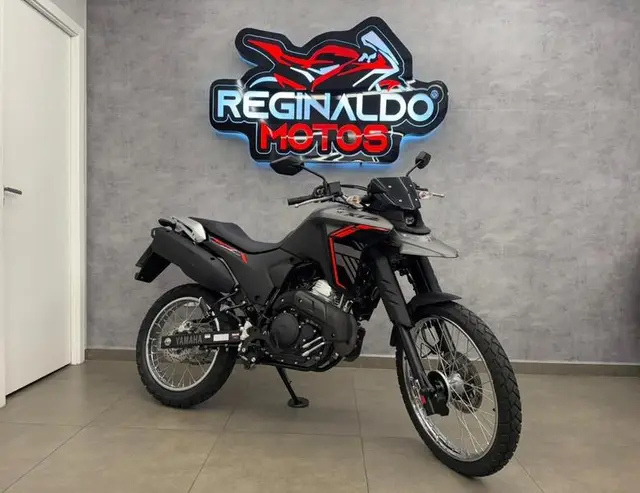 Moto Yamaha XTZ 250 Lander 2025 Connected