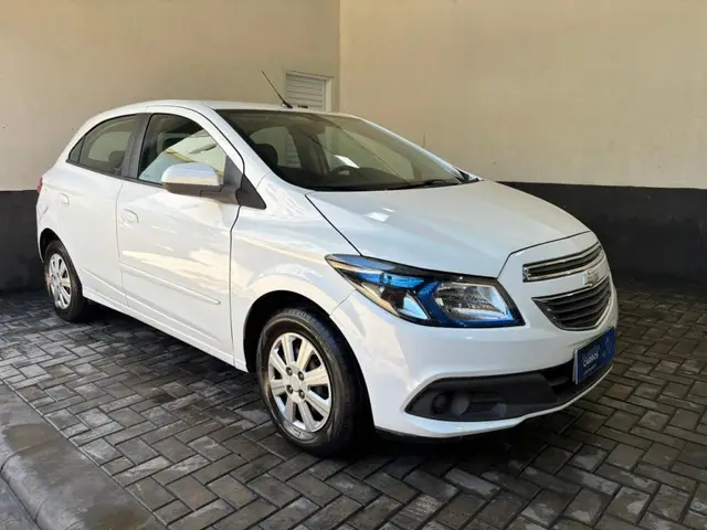 Carro Chevrolet Onix 2013 1.0 LT SPE/4
