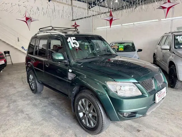 Carro Mitsubishi Pajero TR4 2015 2.0 16V 4x2 (Flex)