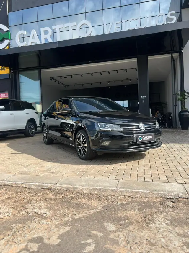 Carro Volkswagen Jetta 2017 2.0 TSI Highline Tiptronic