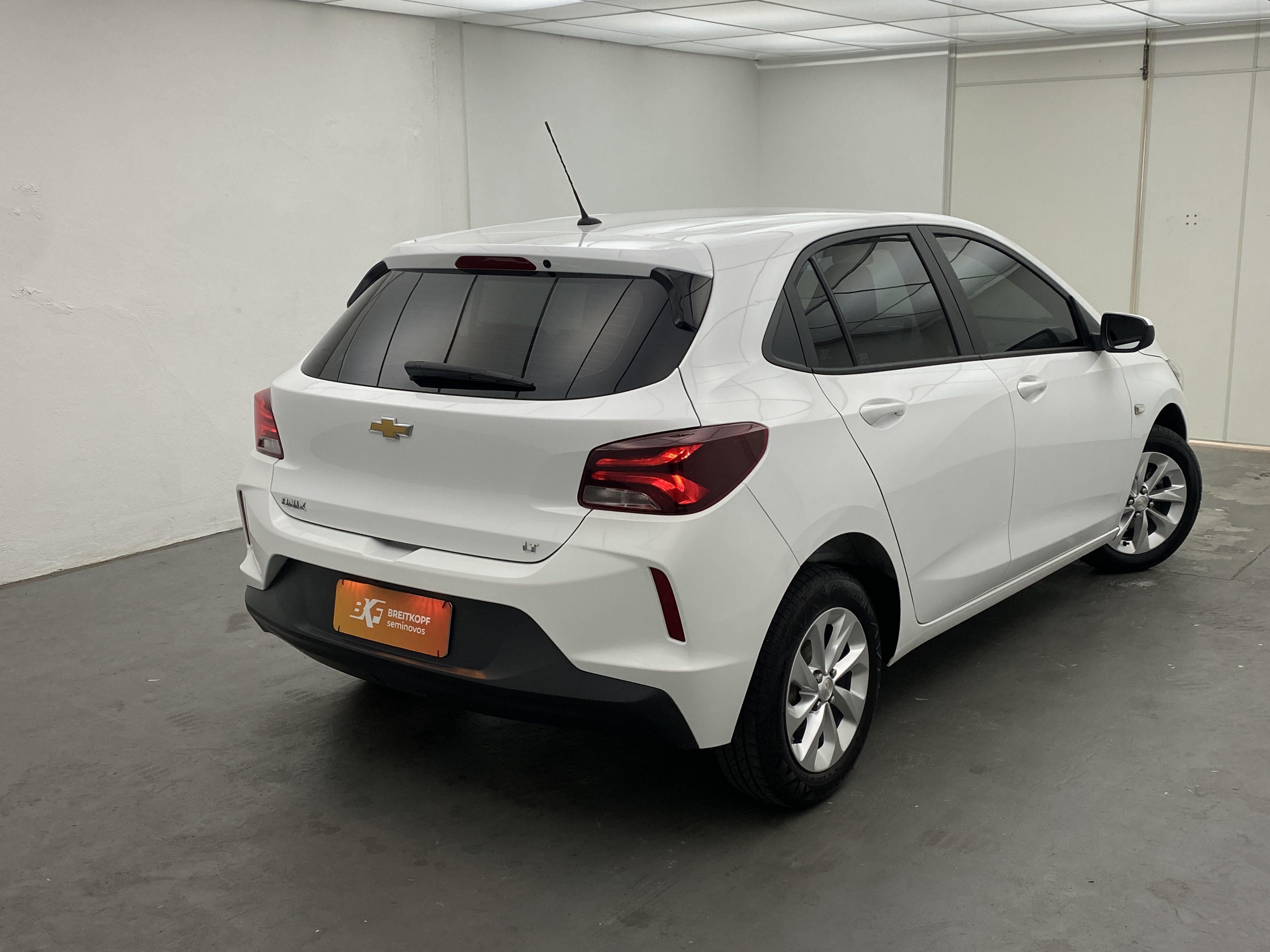 gm - chevrolet onix lt 1.0 ii (flex)