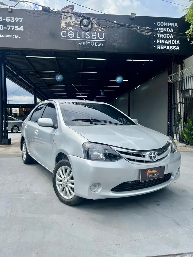 Carro Toyota Etios Sedan 2013 XLS 1.5 (Flex)