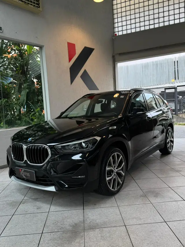 Carro BMW X1 2022 sDrive20i 2.0 Turbo (Aut.)