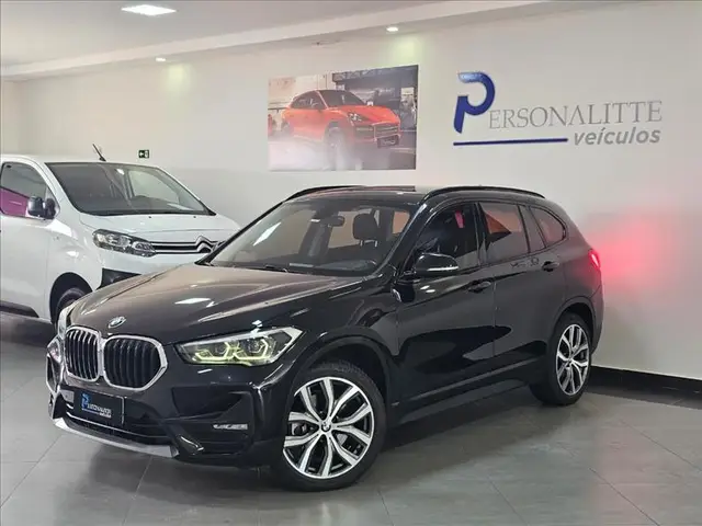 Carro BMW X1 2022 sDrive20i 2.0 Turbo (Aut.)