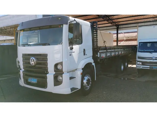 Caminhão Volkswagen 24.280 2020 E Constellation 6x2 2p (diesel)(E5)