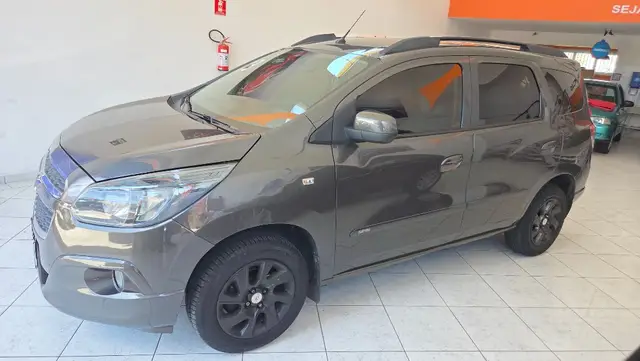 Carro Chevrolet Spin 2013 LTZ 7S 1.8 (Flex)