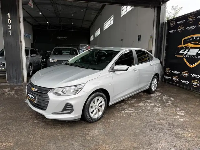 Carro Chevrolet Onix Plus 2023 LT 1.0