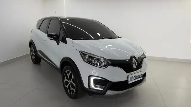 Carro Renault Captur 2018 Intense 1.6 16v SCe CVT (Flex)