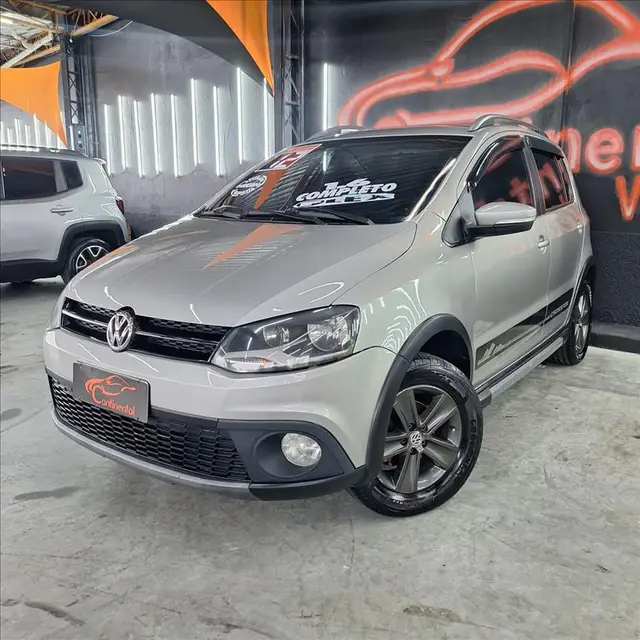 Carro Volkswagen CrossFox 2012 1.6 VHT (Flex)