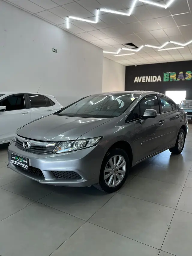 Carro Honda Civic 2015 LXS 1.8 i-VTEC (Flex)