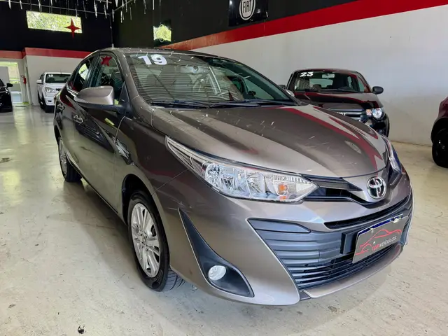 Carro Toyota Yaris Sedan 2019 1.5 XL Plus Tech CVT (Flex)