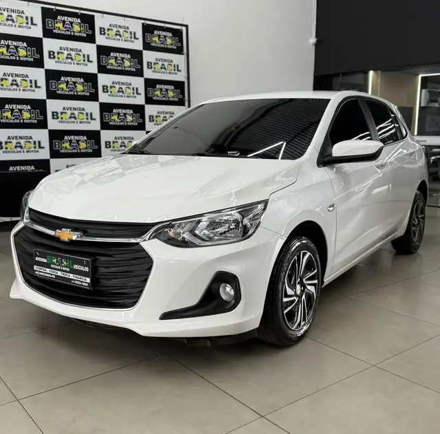 Carro Chevrolet Onix 2024 LT 1.0