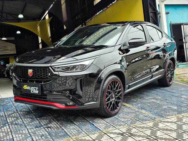 Carro Fiat Fastback 2025 Abarth
