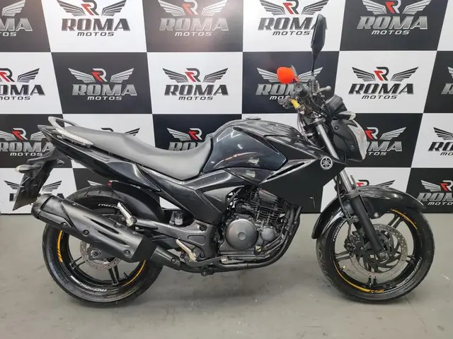 Moto Yamaha YS 250 Fazer 2014 Black Edition