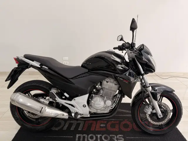 Moto Honda CB 300R 2013 Standard