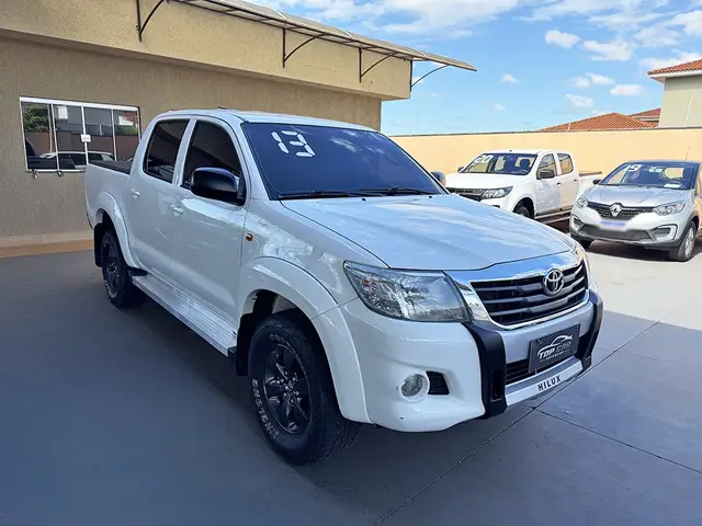 Carro Toyota Hilux Cabine Dupla 2013 Hilux 2.7 SR CD 4x2 (Flex) (Aut)
