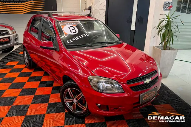 Carro Chevrolet Celta 2013 LT 1.0 (Flex)