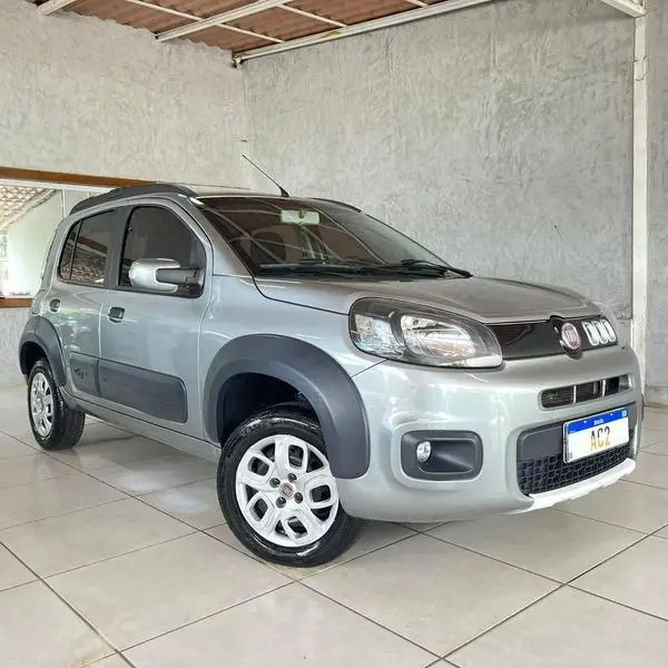 Carro Fiat Uno 2015 Attractive 1.0 8V (Flex) 4p