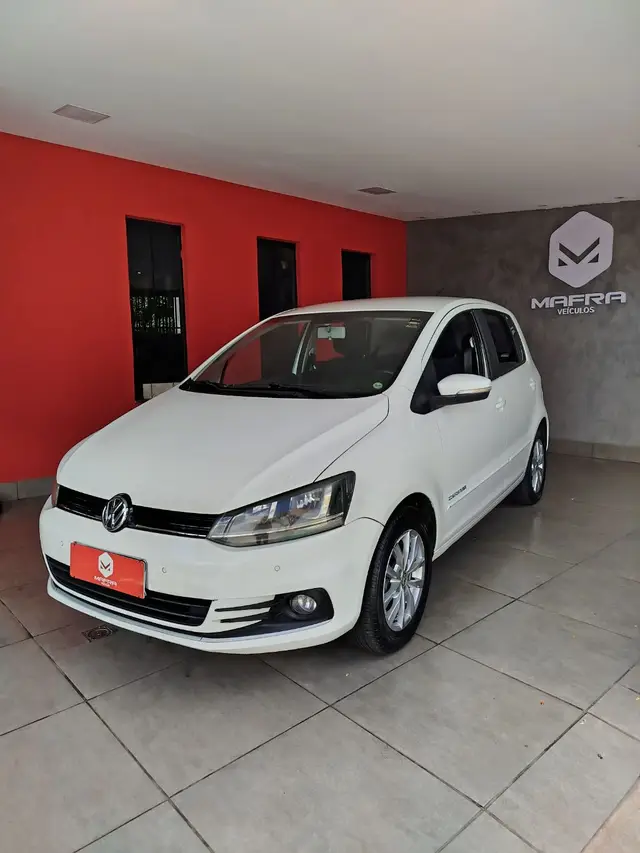 Carro Volkswagen Fox 2015 Comfortline I-Motion 1.6 MSI (Flex)