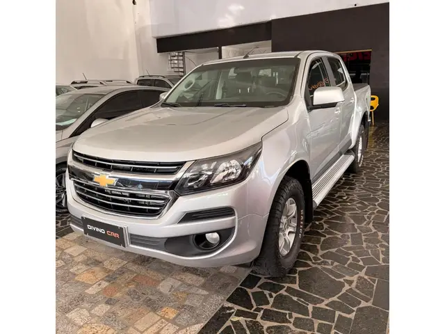 Carro Chevrolet S10 Cabine Dupla 2017 S10 2.8 CTDI LT 4WD (Cabine Dupla)