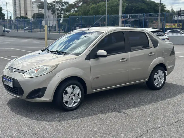 Carro Ford Fiesta Sedan 2011 1.6 (Flex)